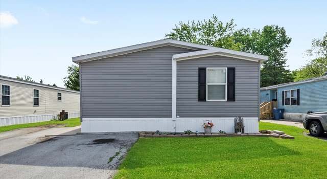 Photo of 33 Cherry Ln, Bourbonnais, IL 60914