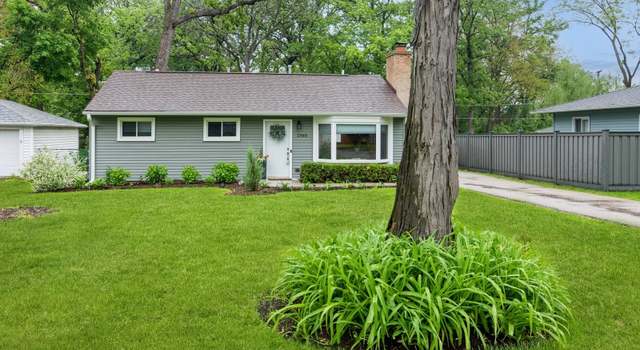 Photo of 2365 N Barrington Woods Rd, Palatine, IL 60074