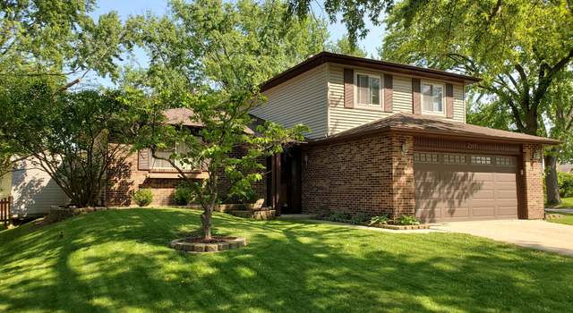 Photo of 2569 Yellow Star St, Woodridge, IL 60517
