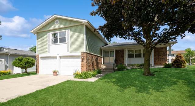 Photo of 4085 N New Britton Dr, Hoffman Estates, IL 60192