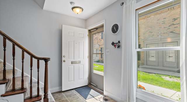 Photo of 1742 Sessions Walk #1742, Hoffman Estates, IL 60169