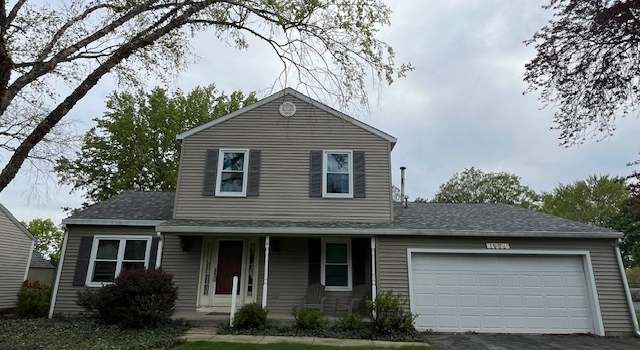 Photo of 1969 Stanford Dr, Naperville, IL 60565