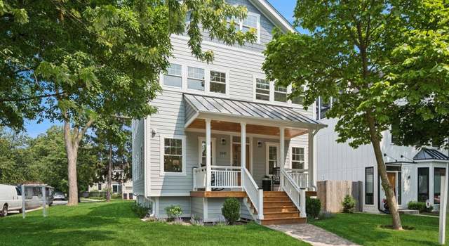 Photo of 2343 Hastings Ave, Evanston, IL 60201