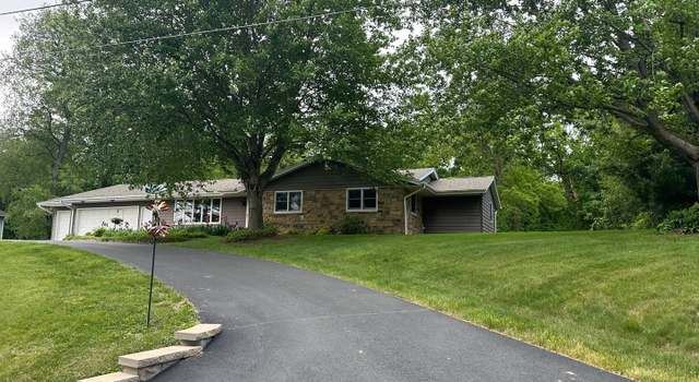 Photo of 13075 Pleasant St, Morrison, IL 61270