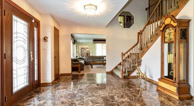 Photo of 9921 Mission Dr, Palos Park, IL 60464
