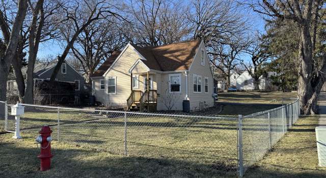 Photo of 800 Tomahawk Trl, Round Lake Heights, IL 60073