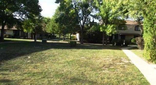 Photo of 5617 Pebblebeach Dr, Hanover Park, IL 60133