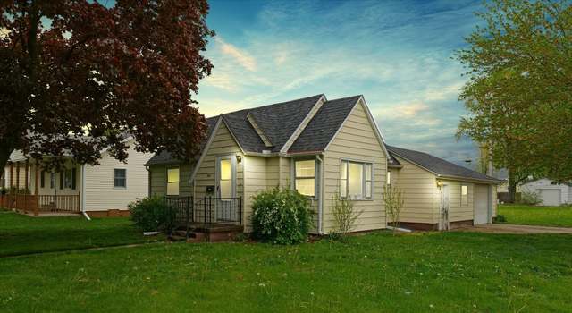 Photo of 226 S Melvin St, Gibson City, IL 60936