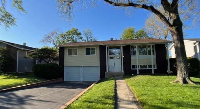 Photo of 2508 Mitchell Dr, Woodridge, IL 60517