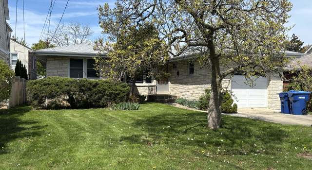 Photo of 328 Oak Terrace Ave, Highwood, IL 60040