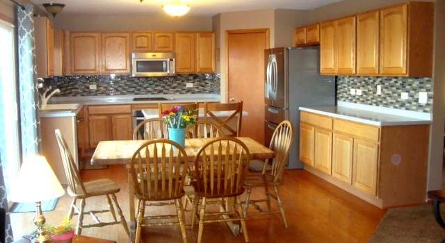 Photo of 1712 Golden Ridge Dr, Plainfield, IL 60586