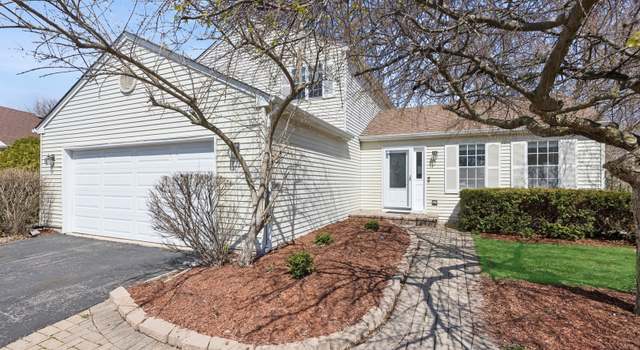 Photo of 835 Wheatland Ln, Aurora, IL 60504