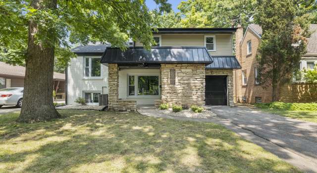 Photo of 2200 W Crescent Ave, Park Ridge, IL 60068