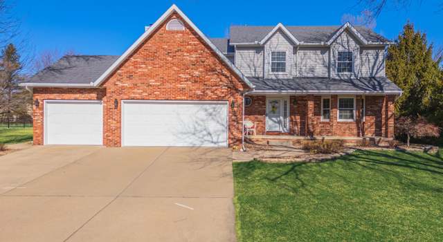 Photo of 28 Candle Ridge Rd, Towanda, IL 61776