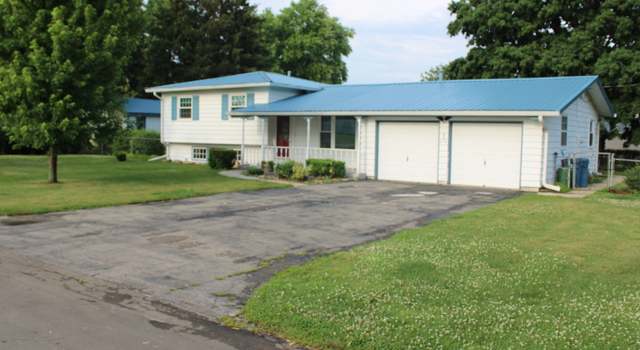 Photo of 819 S West St, Earlville, IL 60518