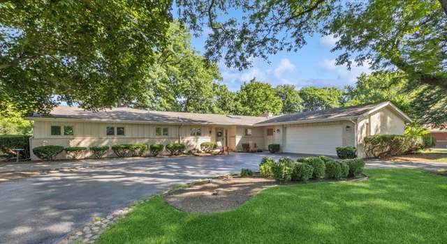 Photo of 332 S Elmwood Ln, Palatine, IL 60067