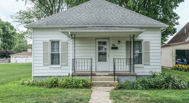 Photo of 207 N Pine St, Villa Grove, IL 61956