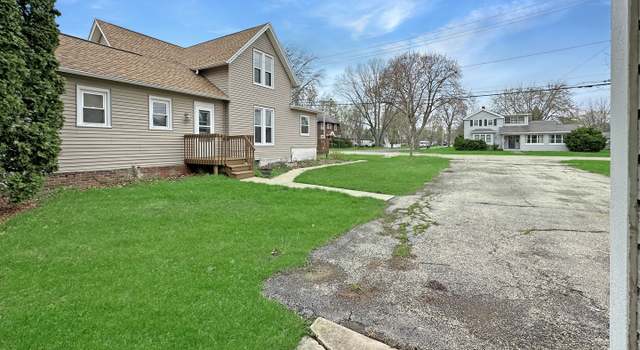 Photo of 126 W Perry St, Belvidere, IL 61008