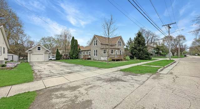 Photo of 126 W Perry St, Belvidere, IL 61008