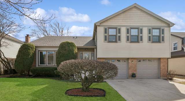 Photo of 1215 Dorchester Ln, Hoffman Estates, IL 60169