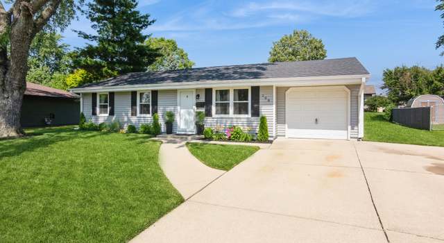 Photo of 206 W Hartford Dr, Schaumburg, IL 60193
