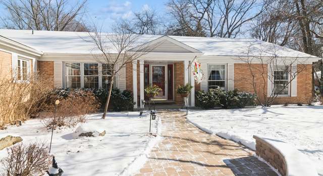 Photo of 245 Cold Spring Rd, Barrington, IL 60010