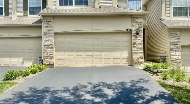 Photo of 1676 Fredericksburg Ln, Aurora, IL 60503