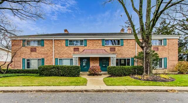 Photo of 614 Carriage Hill Dr, Glenview, IL 60025