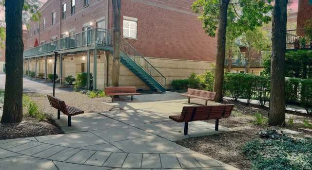 Photo of 4532 S Woodlawn Ave, Chicago, IL 60653