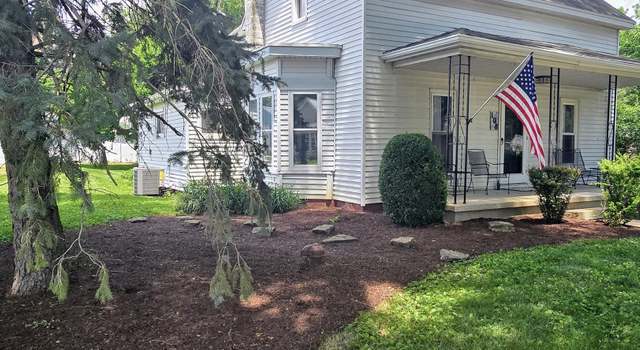 Photo of 108 E Center St, Seymour, IL 61875