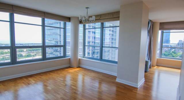 Photo of 1600 S Prairie Ave #1401, Chicago, IL 60616