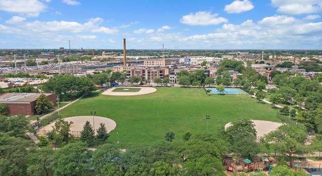 Photo of 2425 W Erie St, Chicago, IL 60612