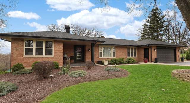 Photo of 856 Winmoor Dr, Sleepy Hollow, IL 60118