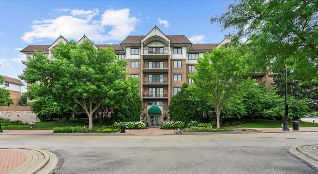 Photo of 15 S Pine St Unit 204A, Mount Prospect, IL 60056