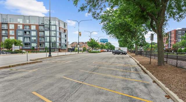 Photo of 15 S Pine St Unit 204A, Mount Prospect, IL 60056