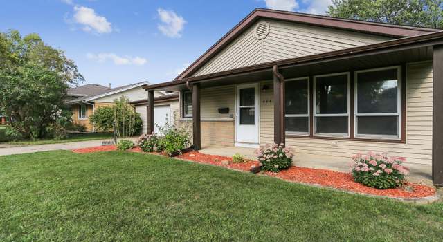 Photo of 604 Oakcrest Dr, Rantoul, IL 61866