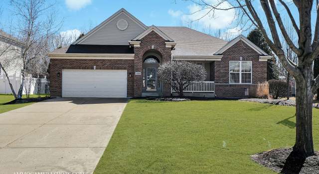 Photo of 1385 Mallard Ln, Hoffman Estates, IL 60192
