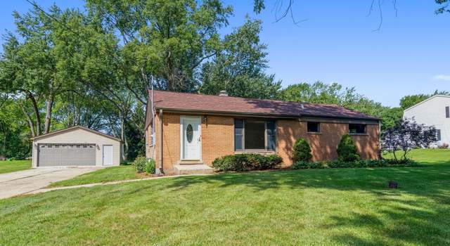 Photo of 6N468 Thorn Rd, Roselle, IL 60172