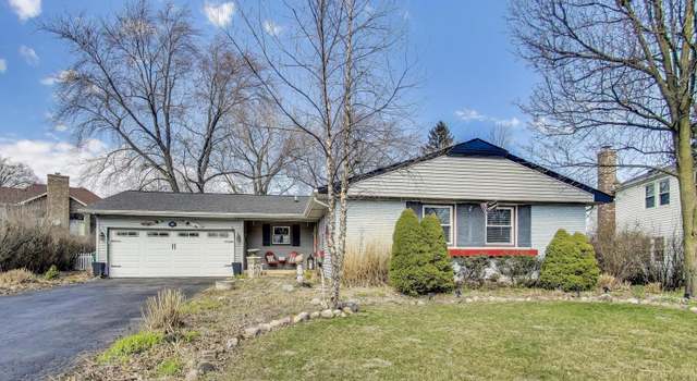 Photo of 810 Woodhollow Ln, Buffalo Grove, IL 60089