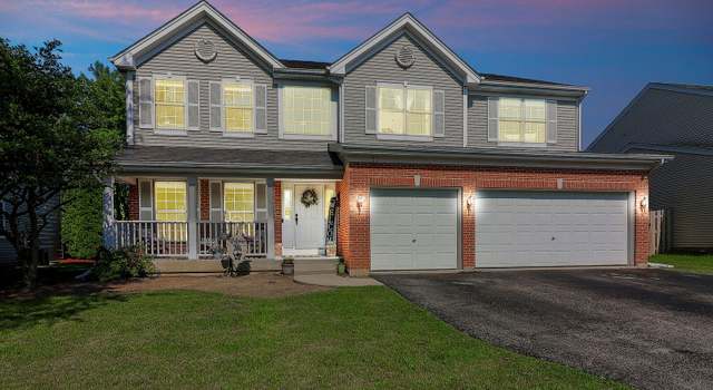 Photo of 11 N Berkshire Ln, Round Lake, IL 60073