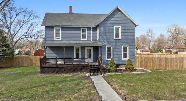 Photo of 604 E Hickory St, Chatsworth, IL 60921