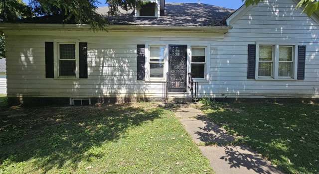 Photo of 302 N 1st St, Oakford, IL 62673