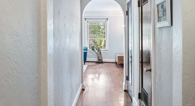 Photo of 1223 W Granville Ave Unit 2A, Chicago, IL 60660