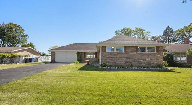 Photo of 37 W Leslie Ln, Villa Park, IL 60181