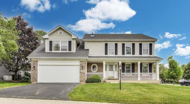 Property at 1492 Della Dr, Hoffman Estates, IL 60169, 3 beds, 2.5 baths