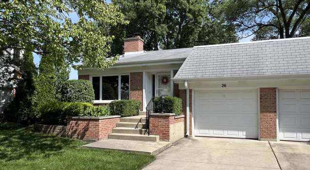 Photo of 26 N Regency Dr E, Arlington Heights, IL 60004