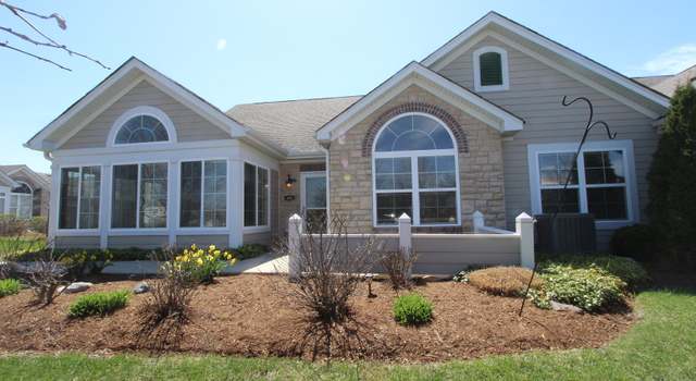 Photo of 617 Schumann St #617, Woodstock, IL 60098