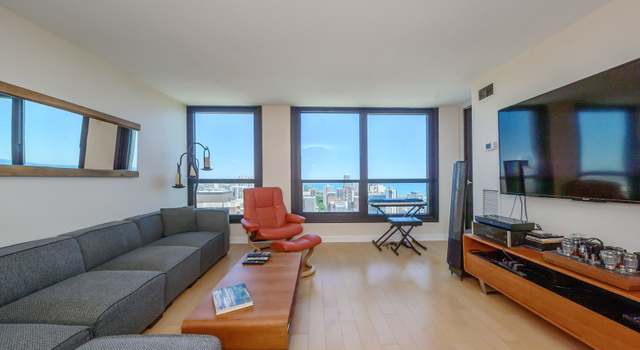 Photo of 1030 N State St Unit 33D, Chicago, IL 60610