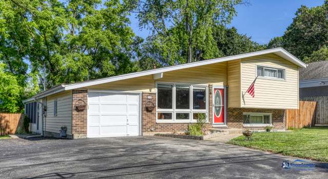 Photo of 23 Oak Knoll Dr, Lake Villa, IL 60046
