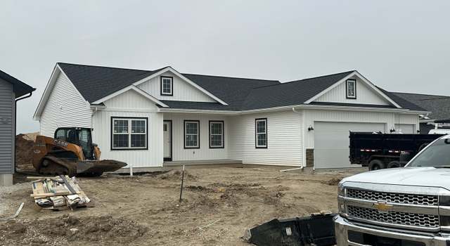 Photo of 627 S Regulators St, Rochelle, IL 61068